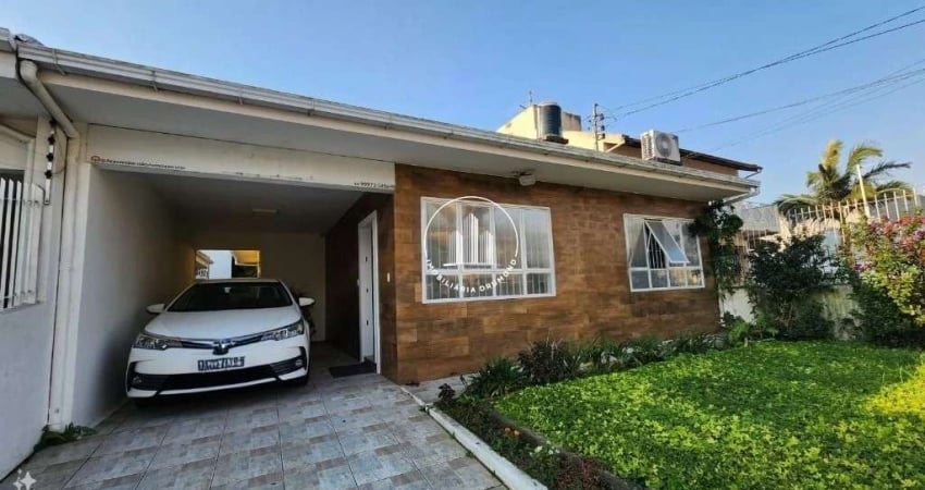 Casa com 3 quartos à venda na Rua Acácio Moreira, 1, Capoeiras, Florianópolis