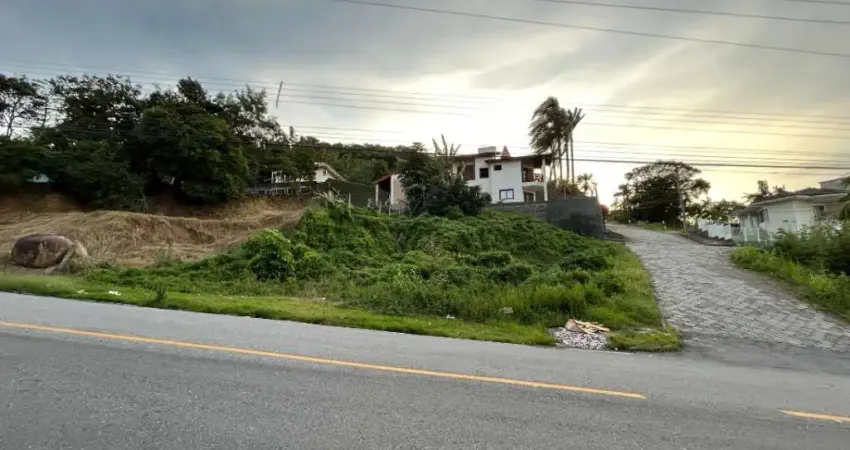 Terreno à venda na Rua Assis Brasil, 01, Ponta de Baixo, São José