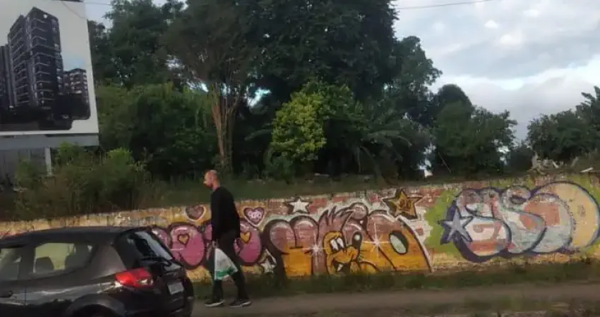 02 lotes frente para Avenida Brasília no novo mundo Curitiba PR
