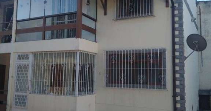 Casa duplex 2 quartos em condomínio no Jardim Caiçara em Cabo Frio