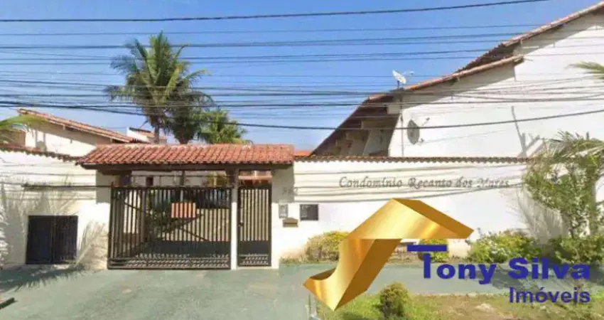 Casa Triplex em Condomínio Fechado - 4 Quartos (2 Suítes) - Próximo à Praia