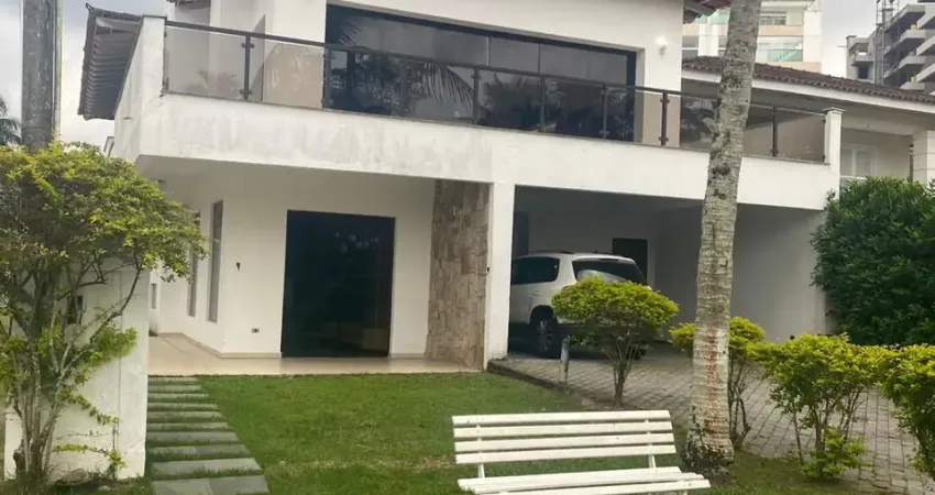 Casa de Frente para o Mar
Condomínio Bouganville I Praia em Bertioga.