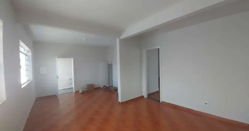 Impecável Casa no Carioca em São Lourenço NovoCasa Ampla no Bairro Carioca – 4 Quartos, Quintal com Pomar e Grande Potencial!