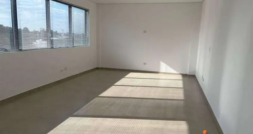 Conjunto para alugar, 43 m² por R$ 2.440,80/mês - Bacacheri - Curitiba/PR