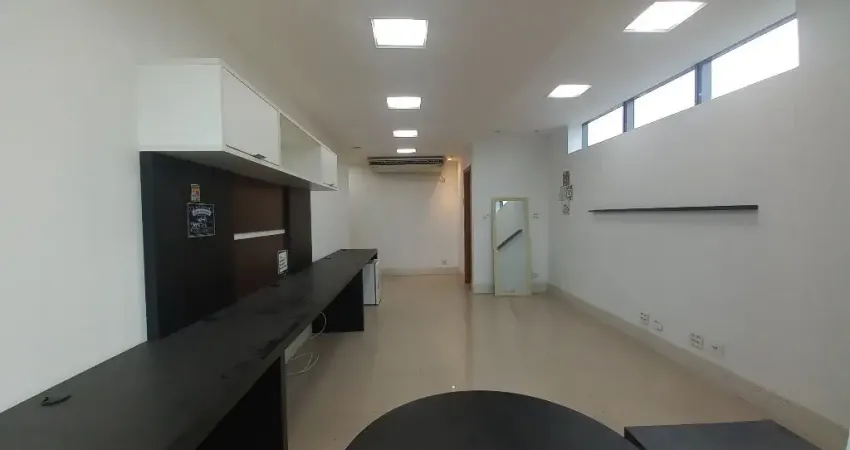 Sala comercial com 1 sala para alugar na Avenida Embaixador Abelardo Bueno, 1, Barra da Tijuca, Rio de Janeiro