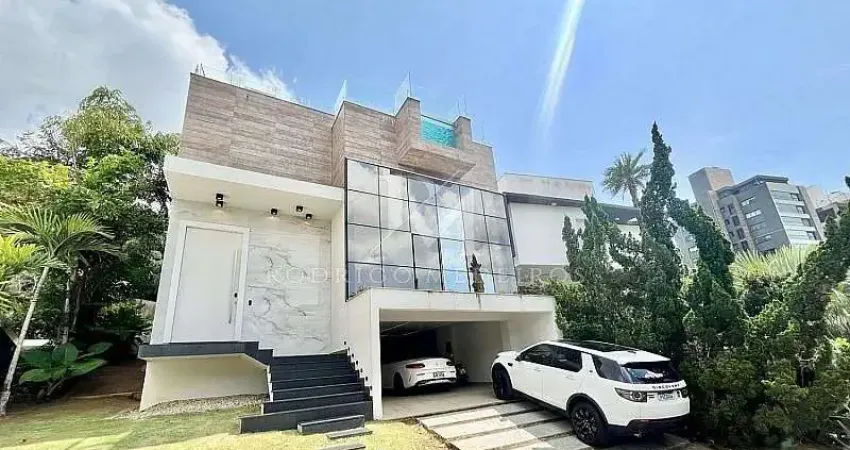 Casa 700 m², 4 Dormitórios (3 Suítes) - Itajaí-SC