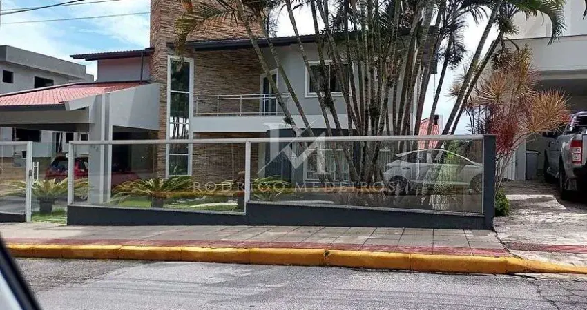 Casa 4 Dormitórios (2 Suítes), Piscina - Bosque das Mansões, São José-SC