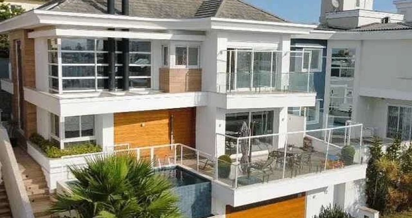 Casa 4 Dormitórios (3 Suítes) Estreito, Florianópolis/SC