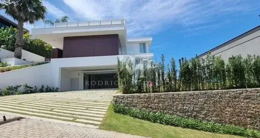 Casa 4 Dormitórios (3 Suítes) - Cacupé, Florianópolis/SC