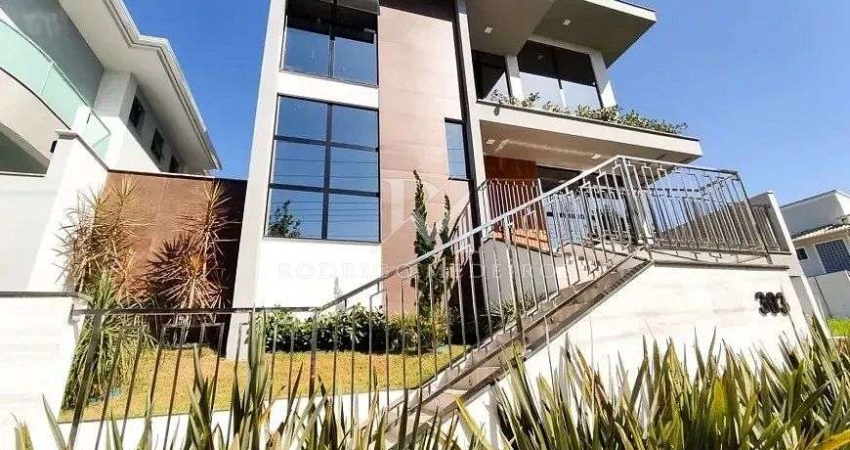 Casa 4 Dormitórios (3 Suítes) - Pedra Branca, Palhoça / SC
