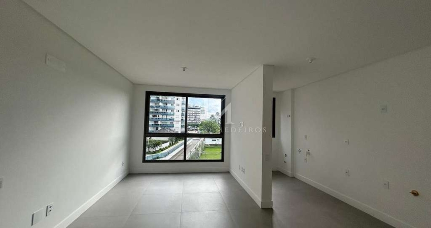 Apartamento 2 Dormitórios (1 Suíte) - Estreito, Florianópolis/SC