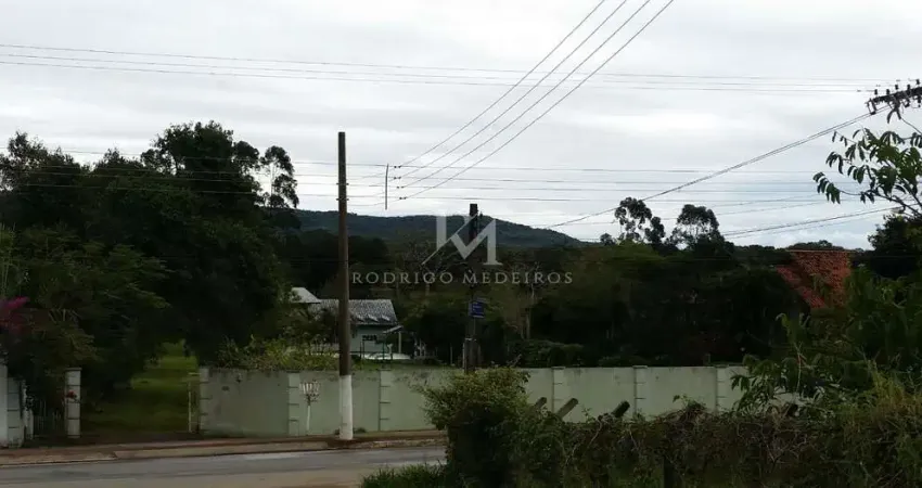 Casa com 3 dormitórios e área de lazer à venda em ratones, florianópolis