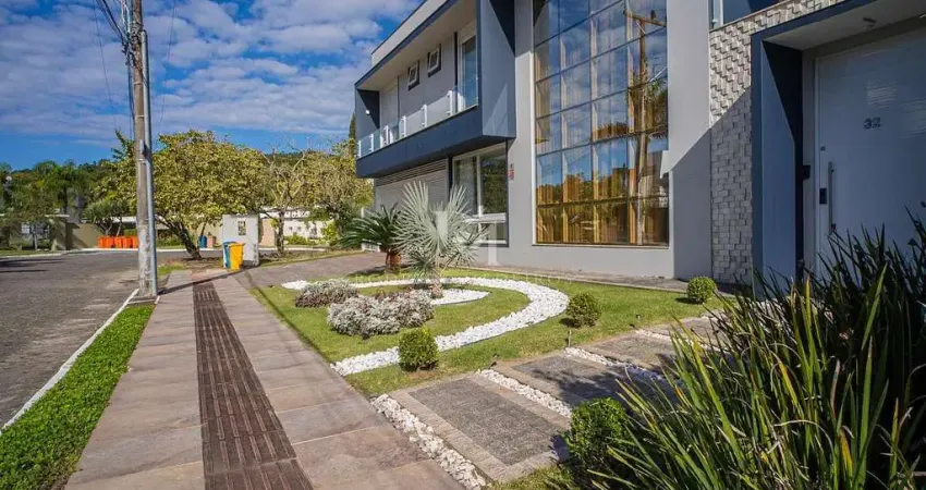 Casa mobiliada com 4 suítes em Jurerê Internacional, Florianópolis