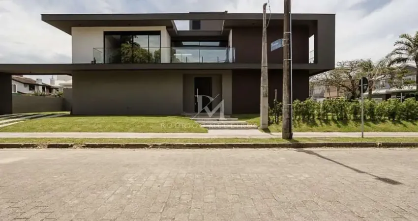 Casa nova com 4 suítes em Jurerê Internacional, Florianópolis