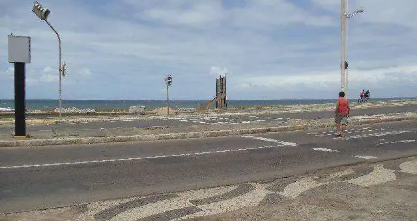 Terreno à venda na Avenida Octávio Mangabeira, 6297, Boca do Rio, Salvador