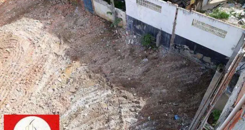 Terreno à venda na Rua Lourival Costa, 498, Valéria, Salvador