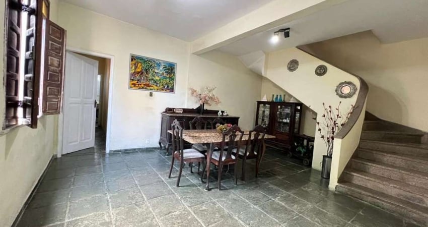 Casa para Venda em Salvador, Pituba, 3 dormitórios, 1 suíte, 2 banheiros, 3 vagas