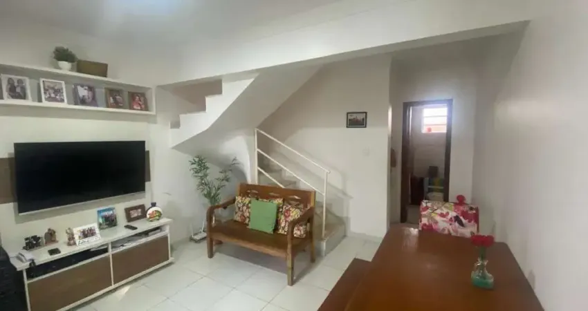 Village para Venda em Camaçari, Vila de Abrantes (Abrantes), 2 dormitórios, 2 suítes, 3 banheiros, 1 vaga