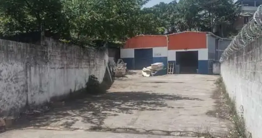 Barracão / Galpão / Depósito para alugar na Rua da Bolívia, Pirajá, Salvador