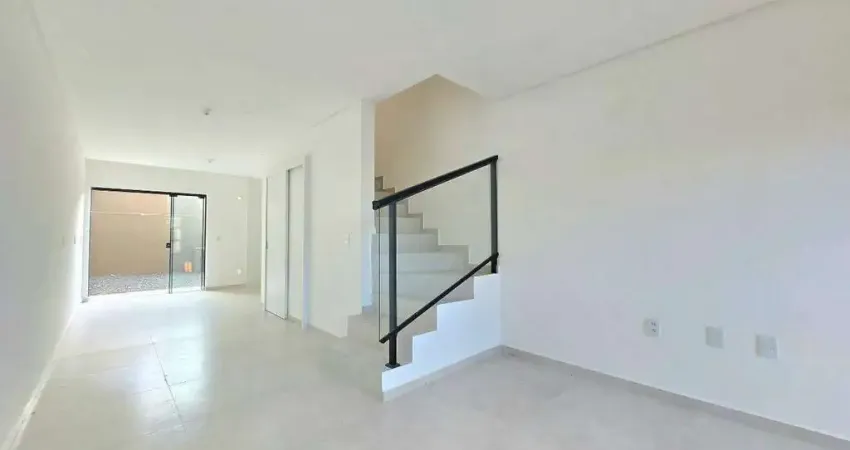 Sobrado Geminado à venda, 2 quartos, 2 suítes, 1 vaga, Iririú - Joinville/SC