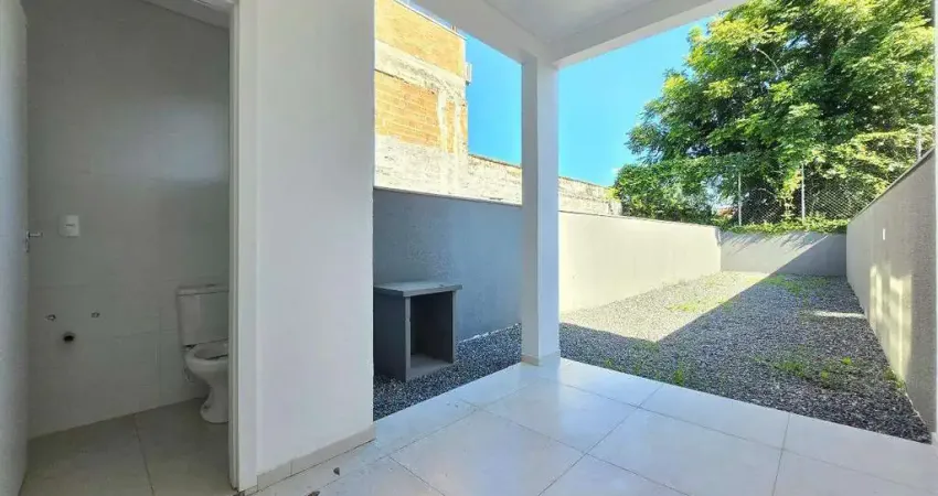 Sobrado Geminado à venda, 3 quartos, 1 suíte, 2 vagas, Iririú - Joinville/SC