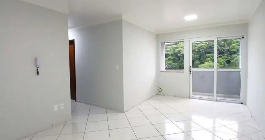 Apartamento com 60m², 2 quartos e sacada para locação no Bom Retiro por R$ 1.900,00 + taxas