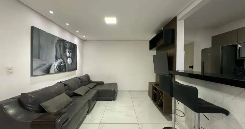 Apartamentos - 03 qts. - 01 suíte - 01 vg. - varanda - R$ 429K