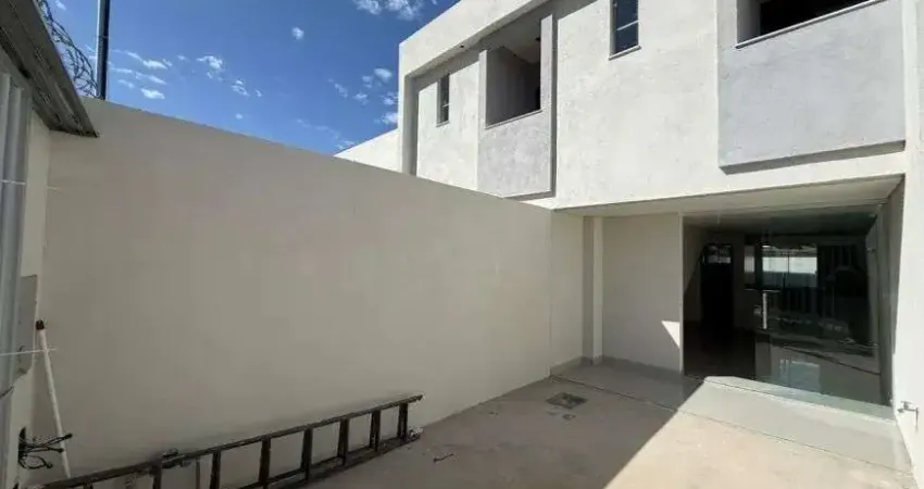 Casa com 2 quartos à venda na Rua Beatriz, 261, Rio Branco, Belo Horizonte