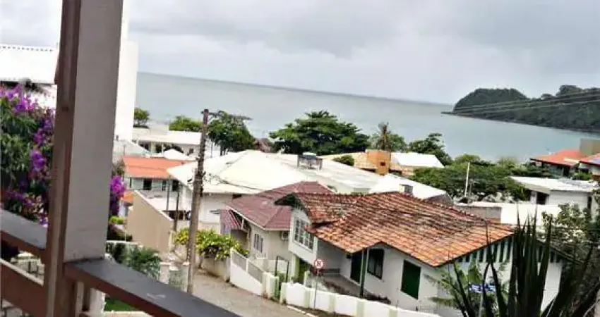 Casa com 5 dormitórios à venda, 257 m² por R$ 5.000.000,00 - Cabeçudas - Itajaí/SC
