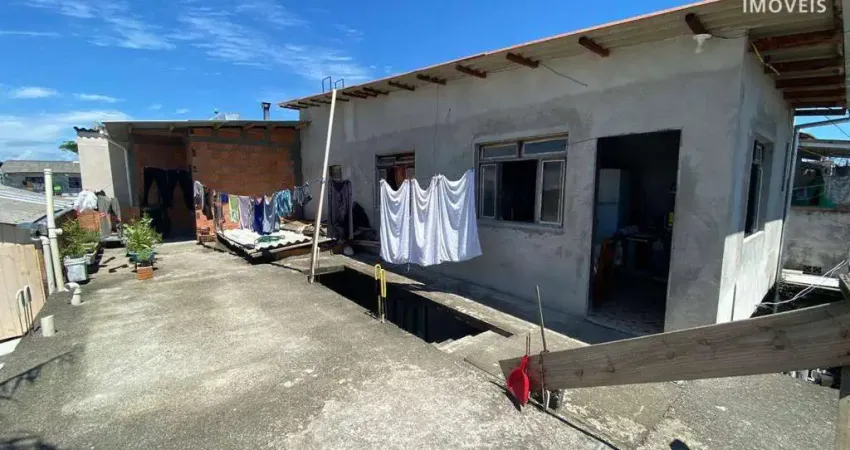 Casa com 3 dormitórios à venda, 300 m² por R$ 650.000,00 - Cordeiros - Itajaí/SC