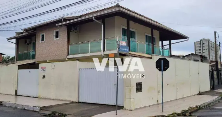 Casa com 3 dormitórios à venda, 220 m² por R$ 1.200.000,00 - São Vicente - Itajaí/SC