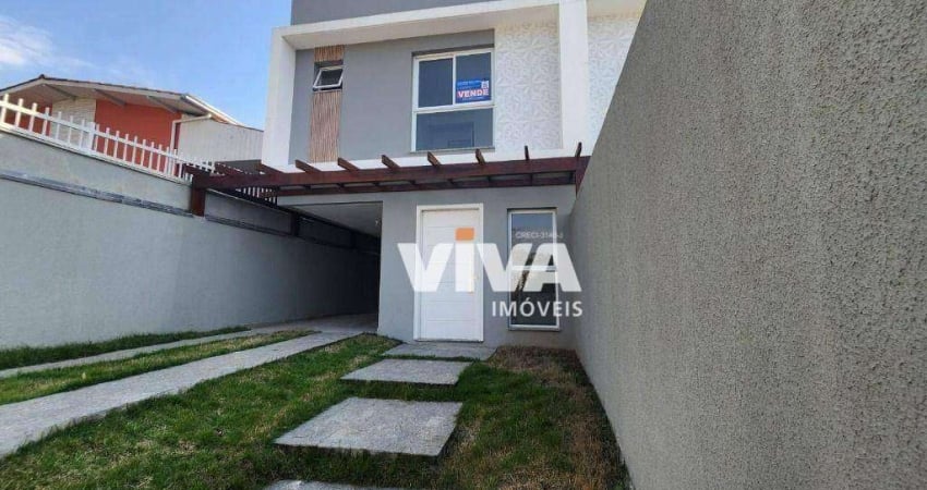 Sobrado com 3 dormitórios à venda, 108 m² por R$ 750.000,00 - Espinheiros - Itajaí/SC