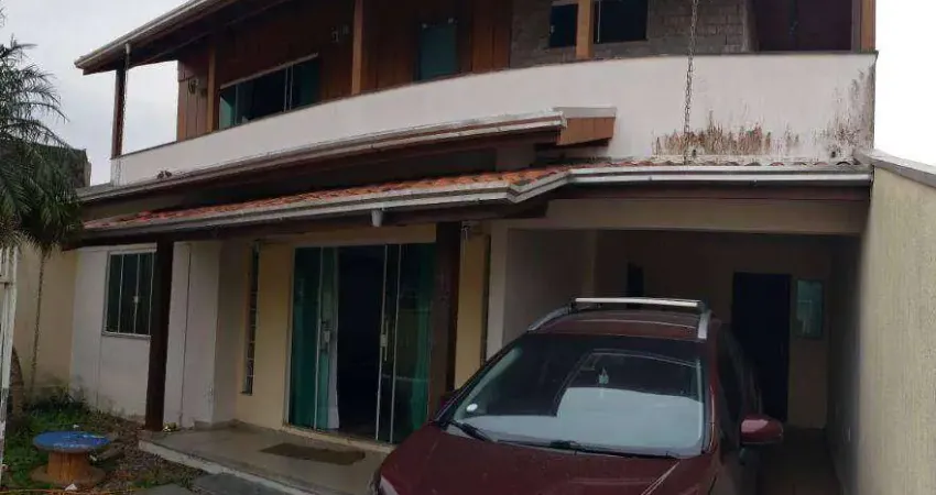 Sobrado com 3 dormitórios à venda por R$ 800.000,00 - São João - Itajaí/SC
