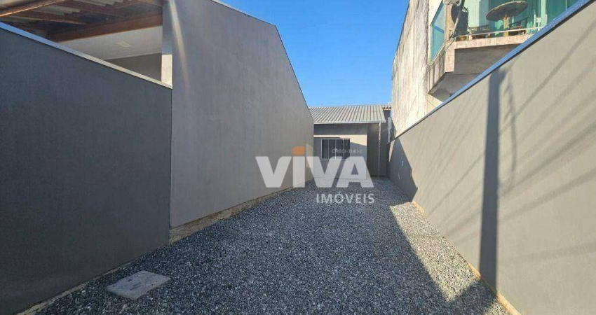 Casa com 2 dormitórios para alugar, 57 m² por R$ 3.540/mês - Salseiros - Itajaí/SC