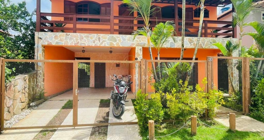 Condominio CLUBE DOS 200 - Casa em Condomínio- 03 Quartos sendo 1 com Suíte, com possibilidade de transformar em 4 quartos, confira no vídeo