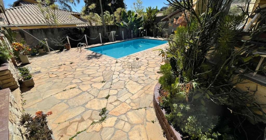 Condominio CLUBE DOS 200 - Casa com terreno de 840m²  com Habtese no condominio Clube dos 200
