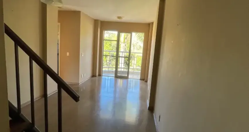 Cobertura à venda na Estrada União e Indústria, Nogueira, Petrópolis