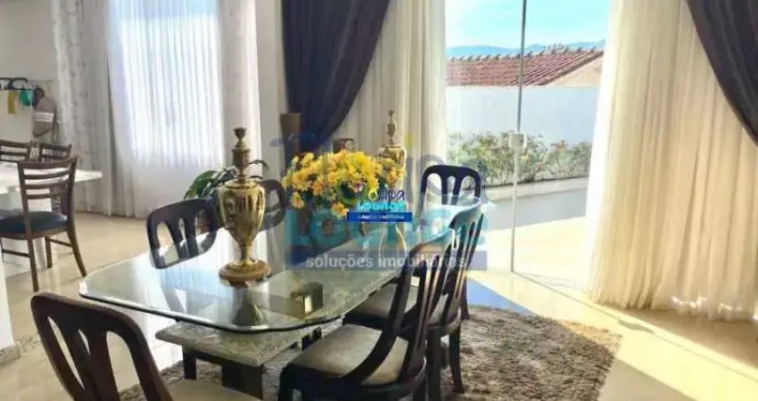 MAGNÍFICA CASA NA AGRONÔMICA COM 4 SUÍTES - AGR4C2681
