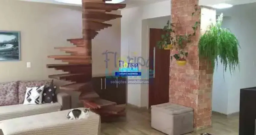 Cobertura duplex com 2 quartos, 1 suíte, à venda em Centro - CEN2CO2336