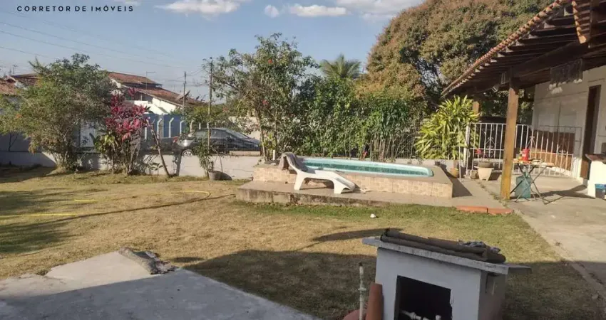 Casa para Venda em Araruama, Cerâmica, 2 dormitórios