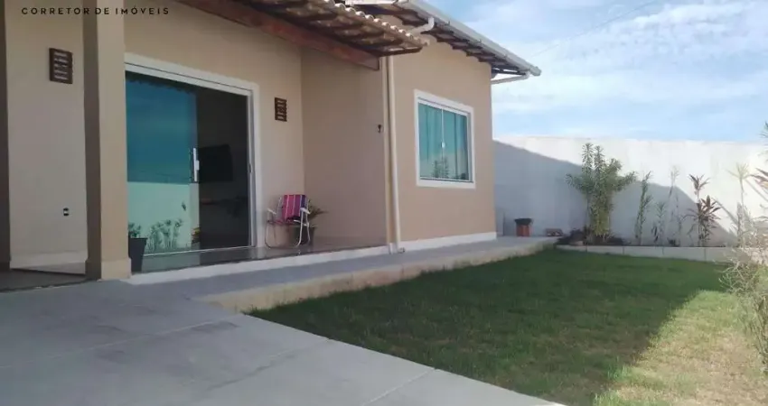 Casa para Venda em Araruama, Fazendinha, 2 dormitórios, 1 suíte, 3 banheiros
