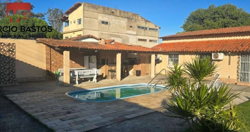 Casa para Venda em Araruama, Paraty, 2 dormitórios, 1 suíte, 3 banheiros, 1 vaga