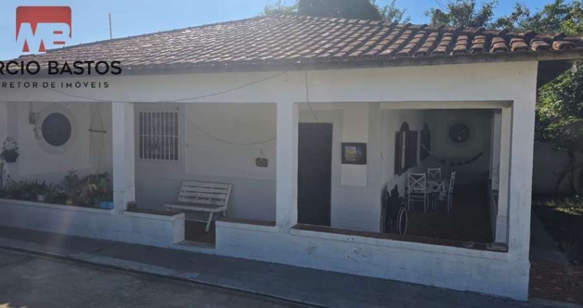 Casa para Venda em Araruama, Paraty, 2 dormitórios, 1 banheiro, 2 vagas