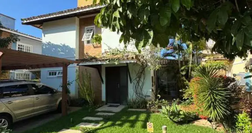 Casa em Condomínio Mobiliada para Venda em Salvador, Itapuã, 4 dormitórios, 2 suítes, 5 banheiros, 2 vagas