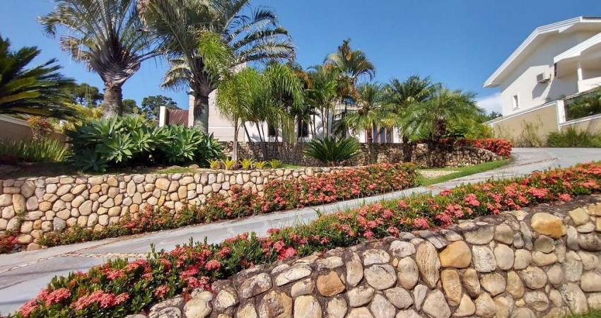 Casa mobiliada para Venda e  locação com 4 suítes, semi térrea em condomínio fechado-411m², Pinheir