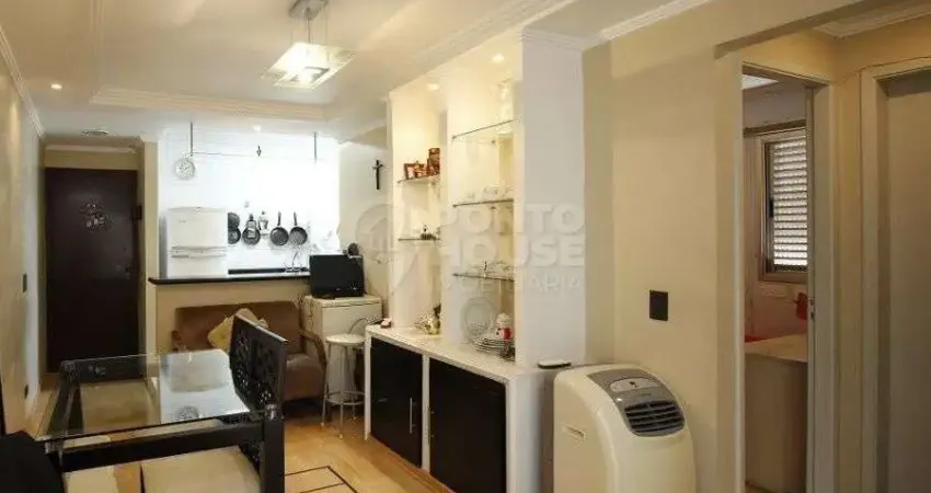 Apartamento à venda no bairro Vila Gumercindo, 2 dormitórios, 1 suíte
