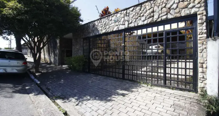 Casa à venda na Vila Guarani, 215m²,  5 dormitórios, 3 suítes, 4 vagas