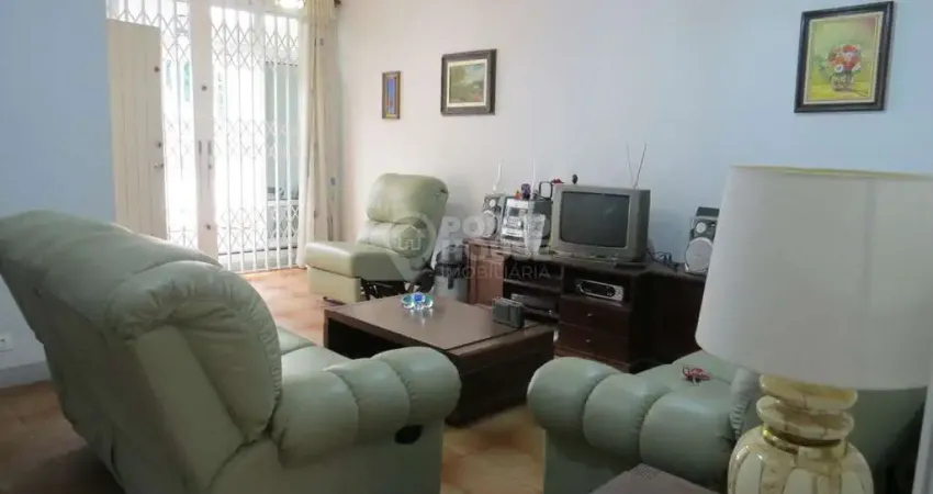 Casa à Venda no bairro Planalto Paulista 3 Dormitórios, 2 Vagas, 7,50 x 20, Vaga