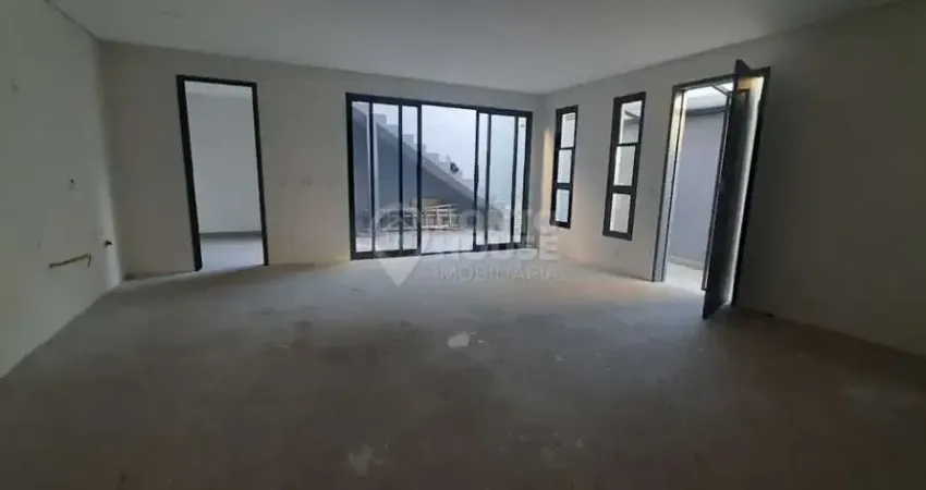 Sobrado novo de 194m², com 4 dormitórios, 1 suíte e 3 vagas na Vila Mariana