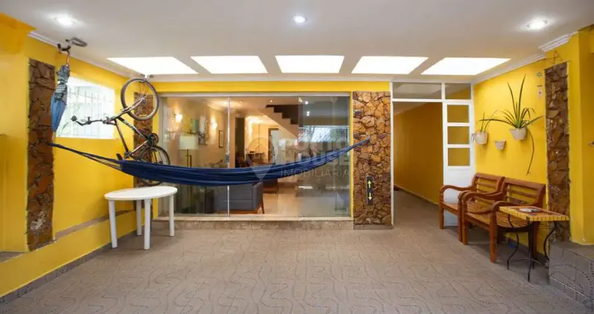 Casa à Venda no Planalto Paulista, Moderna, 3 Suítes, 2 Vagas e Churrasqueira